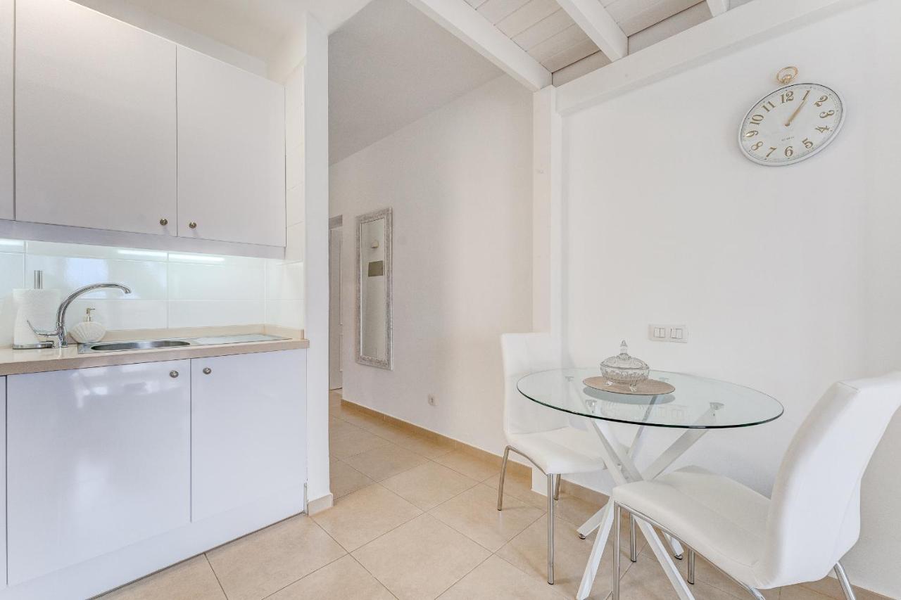 Yucca Park Apartment Адехе Экстерьер фото